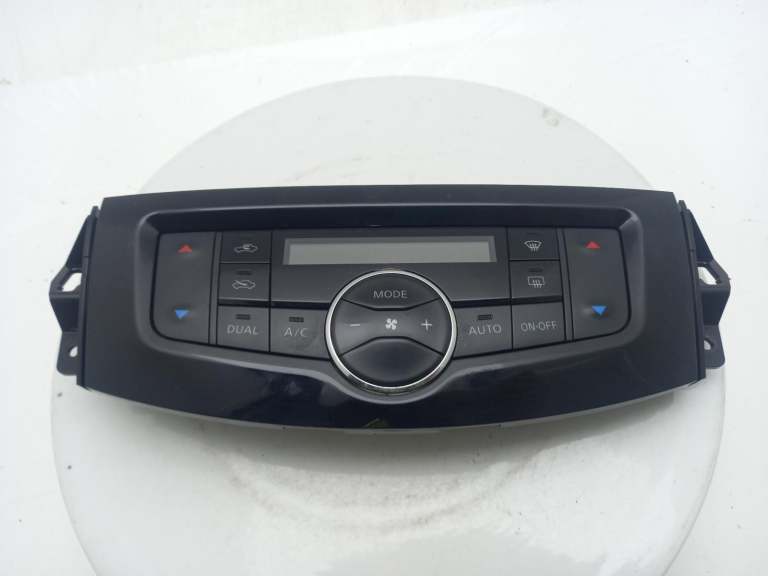 Nissan Navara A/C Heater Control Panel 2015-2021