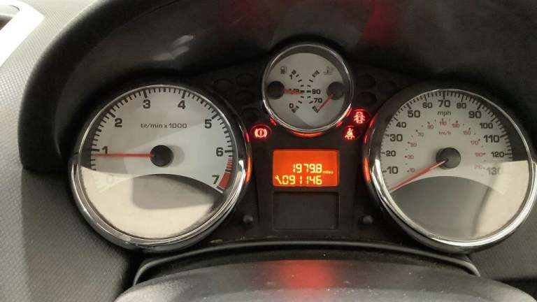 2010 Peugeot 207 1.4 Millesim 5dr HATCHBACK PETROL Manual