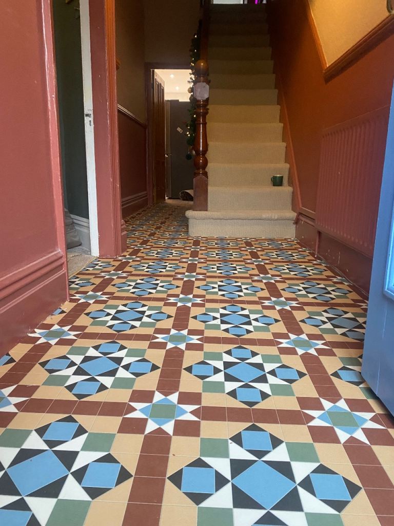 image for Carpet And Vinyl Flooring Fitter 