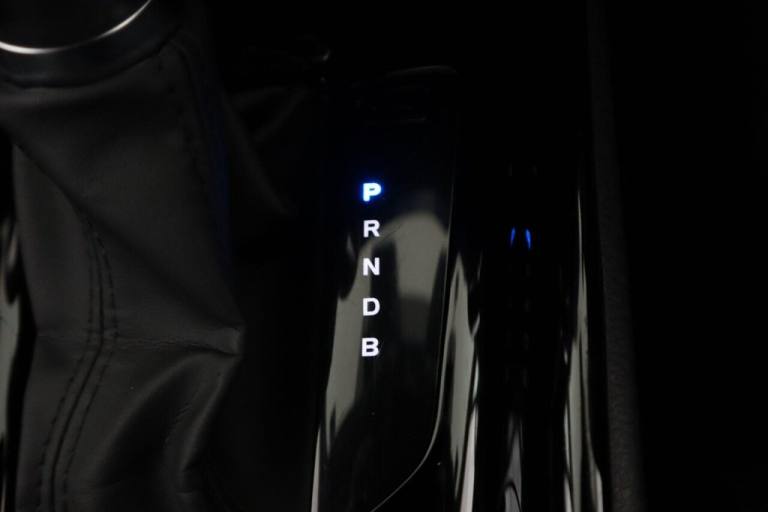 2022 Toyota C-HR 1.8 VVT-h Design CVT Euro 6 (s/s) 5dr HATCHBACK PETROL/ELECTRIC Automatic