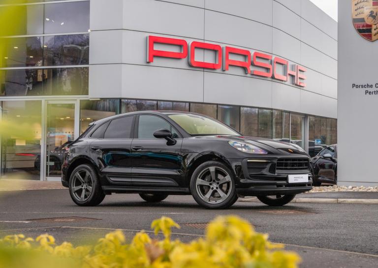  Porsche Macan 2.0T SUV 5dr Petrol PDK 4WD Euro 6 (s/s) (265 ps) Petrol