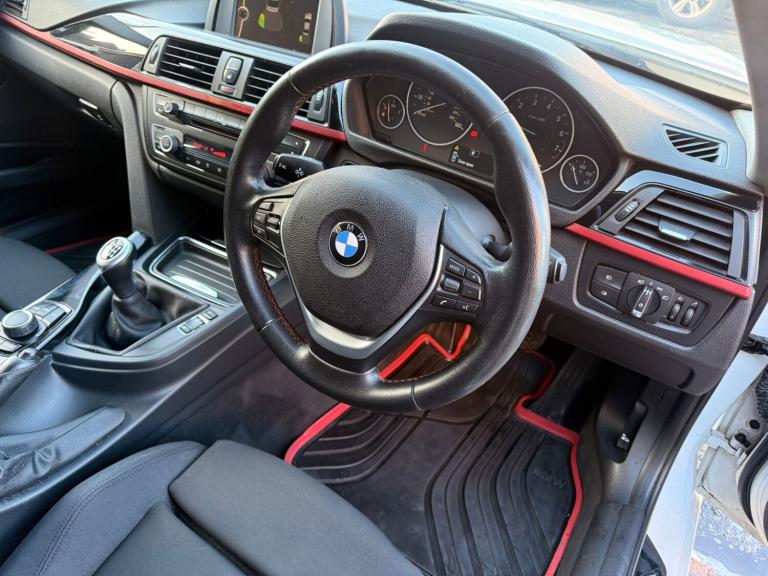 2013 BMW 3 Series 320i Sport 4dr SALOON Petrol Manual