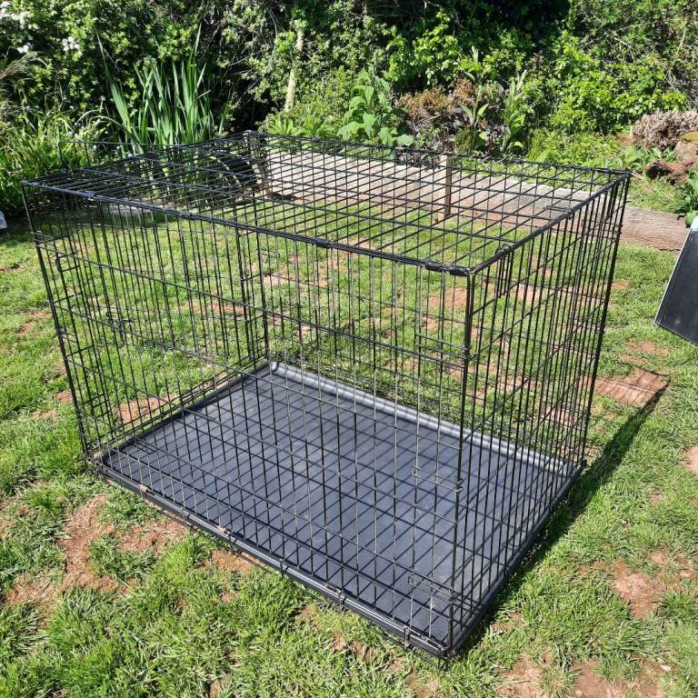 LARGE DOG CRATE