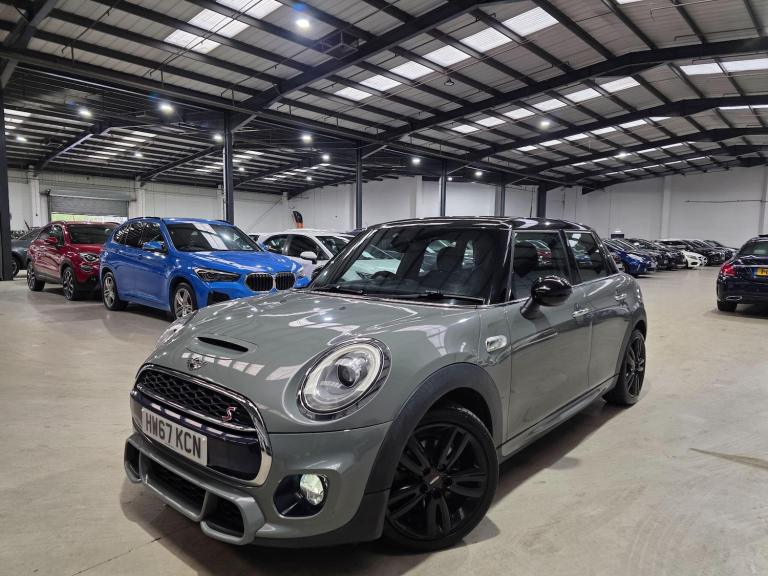 2017 MINI Hatch 2.0 Cooper S Auto Euro 6 (s/s) 5dr HATCHBACK Petrol Automatic