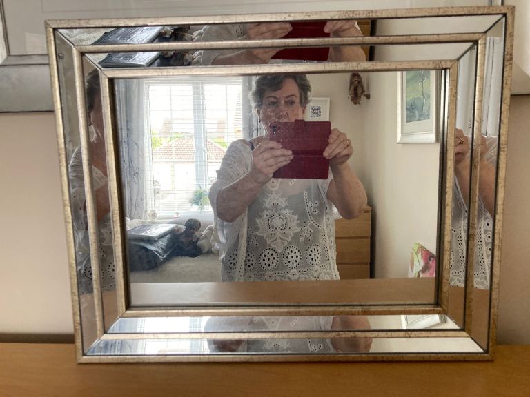 Decorative Gold Framed Mirror – Good Condition