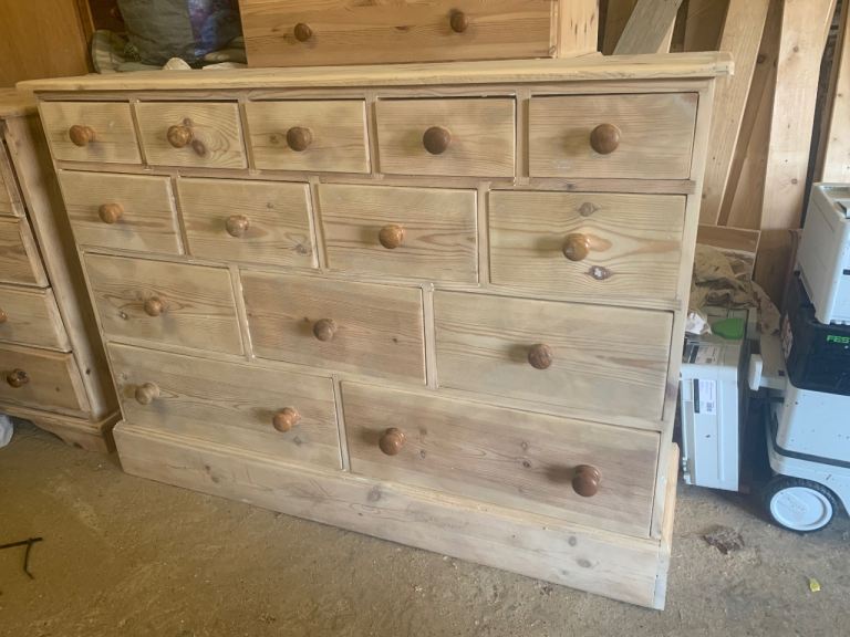 VINTAGE/ ANTIQUE SOLID PINE CHEST OF DRAWERS Large Wooden Chest of Drawers – Good Condition