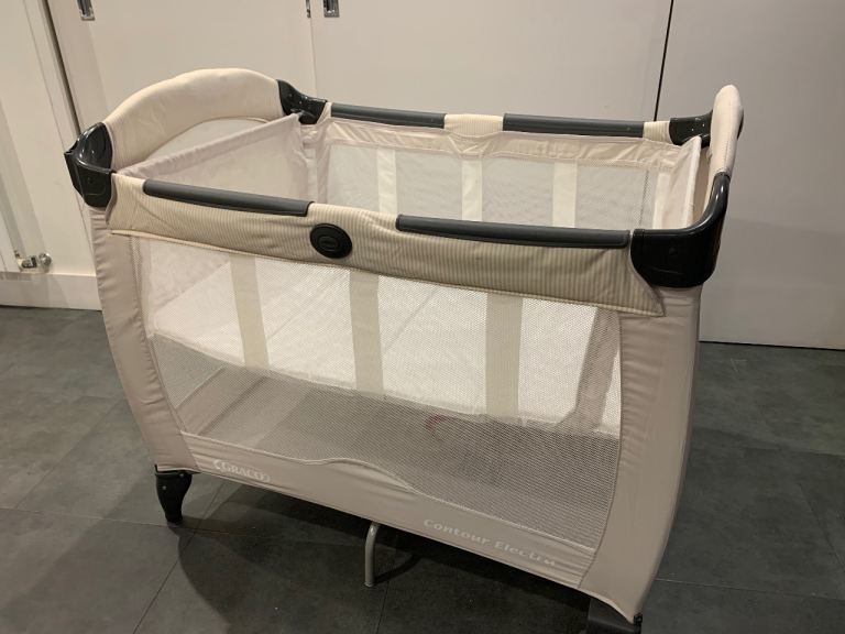 Graco contour Electra travel cot 