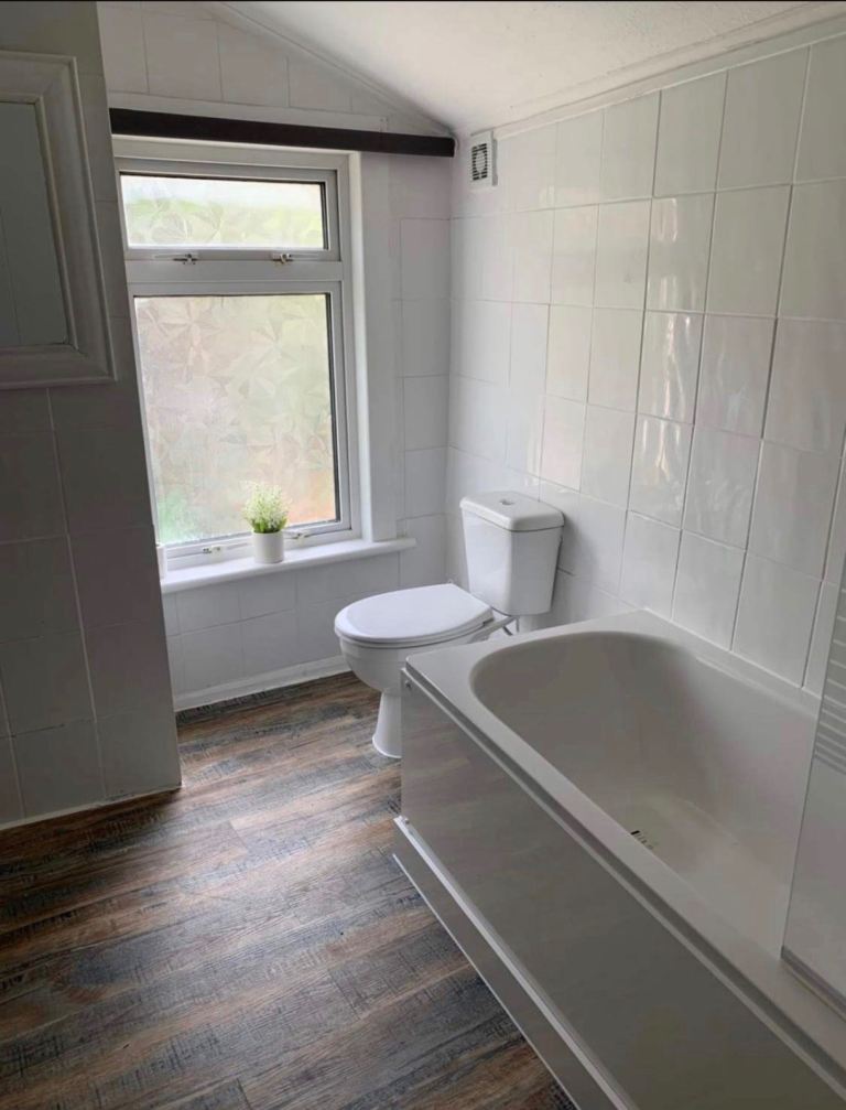 📍 Castle Road, Chatham, ME4 5HZ £1,295 PCM  READY TO MOVE INTO