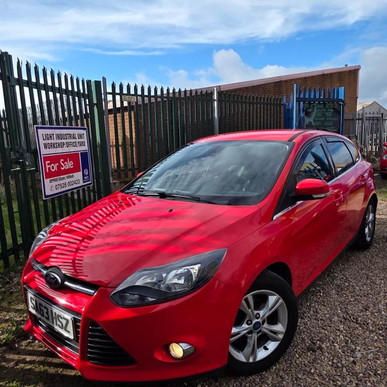 FORD FOCUS ZETEC EDITION 1.6 DIESEL 125 BHP LOW MILES YEAR 2013 LONG MOT £20 ROAD TAX HPi CLEAR!!!