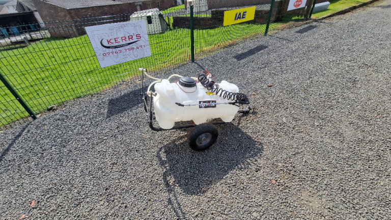 Quad ride on lawnmower tractor towable weedkiller sprayer with lance and boom 