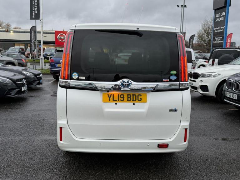  Toyota Noah 1.8 Petrol/Hybrid 7 Seater 5dr Petrol/Electric Hybrid Automatic