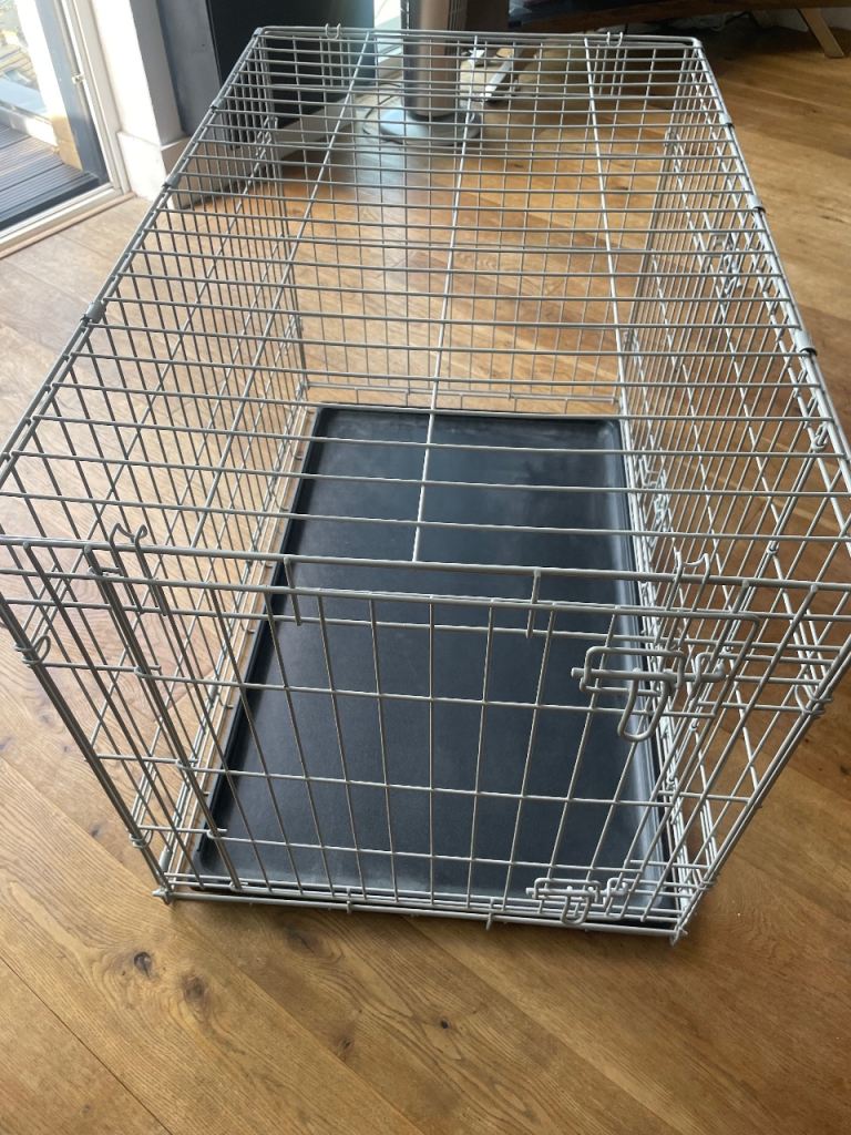 Dog crate/ cage medium (Pets at Home)