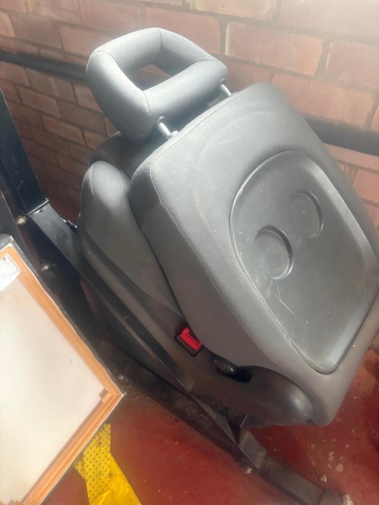 5 Car seats 2008 Volkswagen Sharon 
