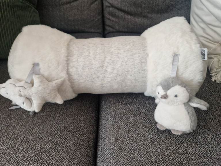 Mamas and Papas Tummy Time Roll