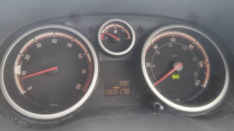 2007 corsa, 1.4 petrol, 1 years mot, 60k miles
