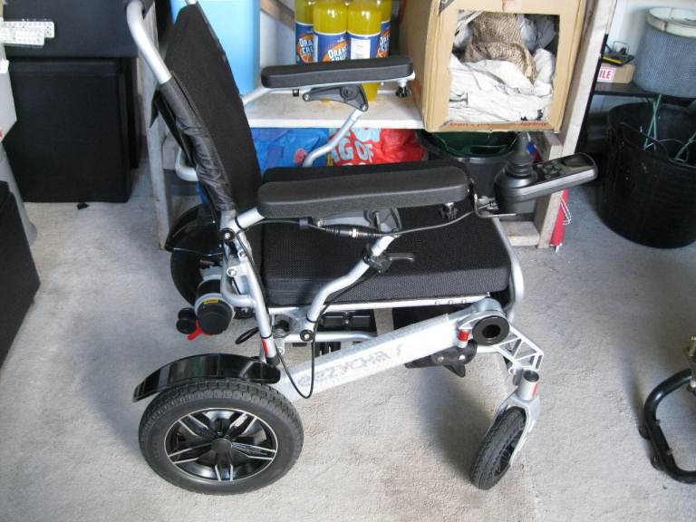EazyChair Electric  folding Wheelchair – Excellent Condition User Weight 150KG
