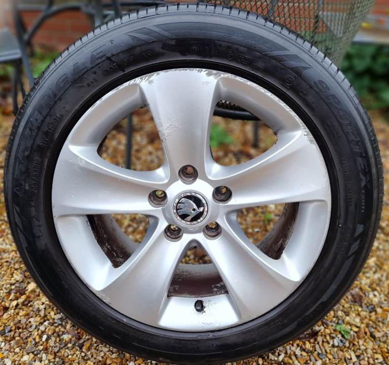 Four Skoda Yeti 16" alloy wheels and tyres, plus space saver wheel included.