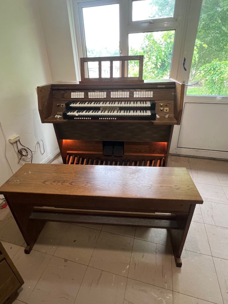 Vintage johannus opus 900 series digital electrical Church / home organ 