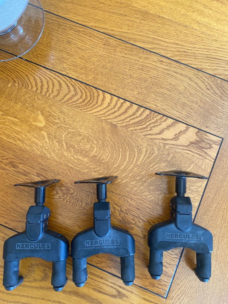 Hercules wall hooks guitar/bass