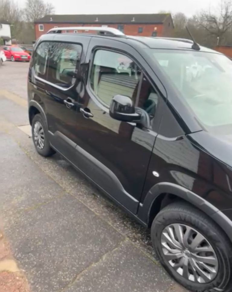 Peugeot, RIFTER, MPV, 2021, Manual, 1499 (cc), 5 doors