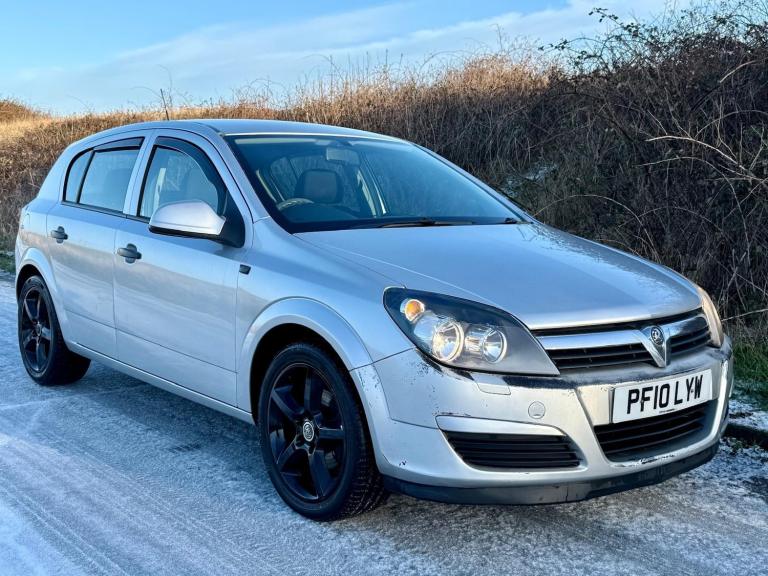 ** TRADE-IN TO CLEAR ** 2010 (10) Vauxhall Astra 1.6i 16v Life 5 door hatchback