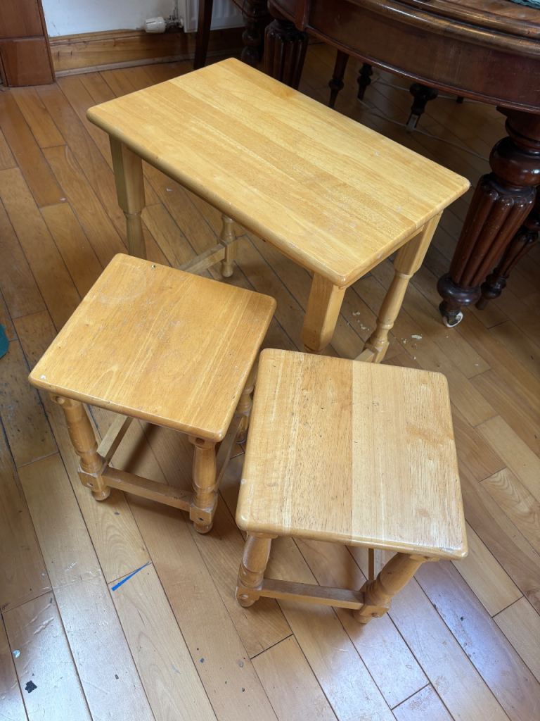 Set of 3 little wooden side tables 