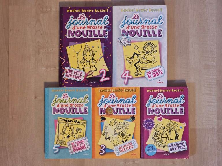 Dork Diaries Books 1 -5 French Edition