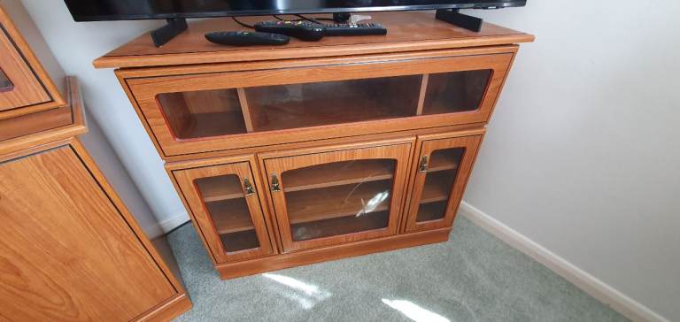 TV stand H-810 W-965 D-510