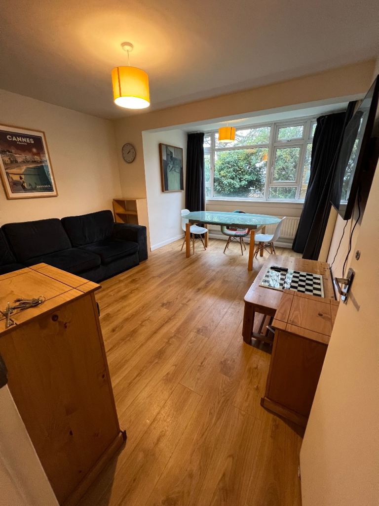 Southfields two bedroom ground floor flat