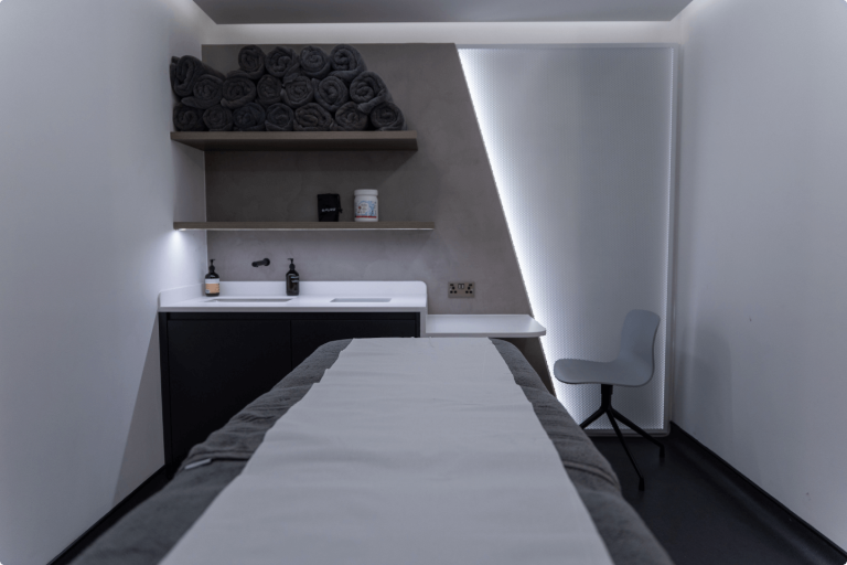 Male massage therapist at your place 