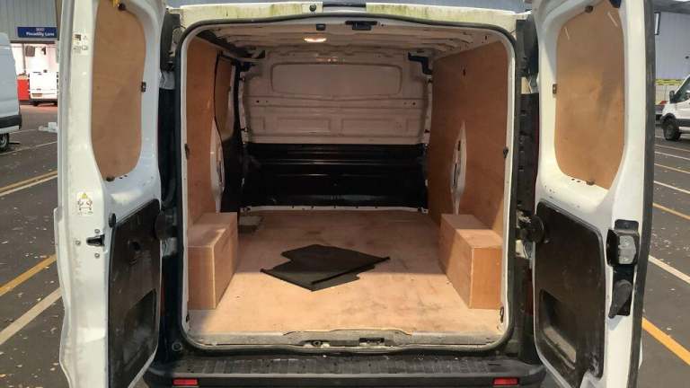 2022 Renault Trafic 2.0 dCi Blue LL30 Business L2 H1 Euro 6 (s/s) 5dr PANEL VAN Diesel Manual
