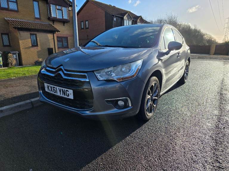 Citroen, DS4, Hatchback, 2011, Manual, 1560 (cc), 5 doors