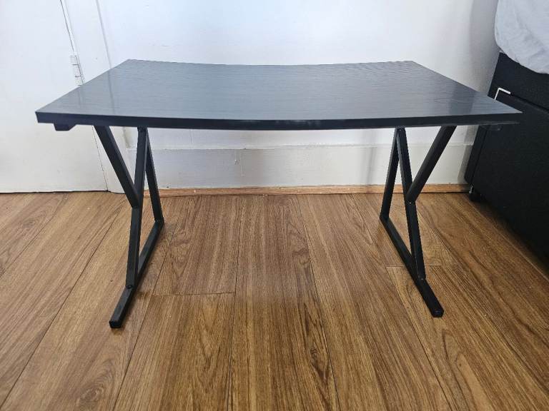 K-Shaped Shelf