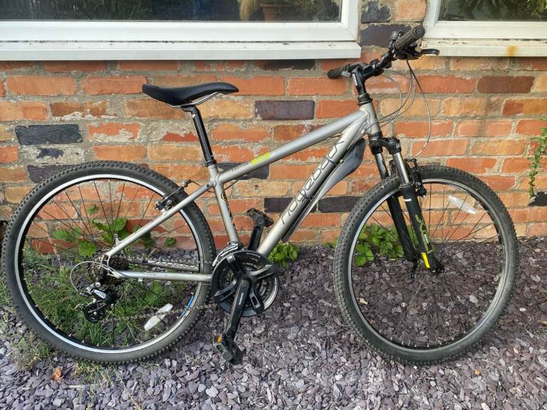 Teenage Mountain Bike - Ridgeback Terrain 603 LX Mountain Bike – XS 15" Frame