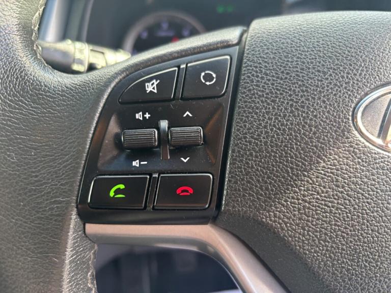 2016 Hyundai TUCSON 1.7 CRDi Blue Drive Premium SUV 5dr Diesel Manual Euro 6 (s/s) (116 ps) SUV D...