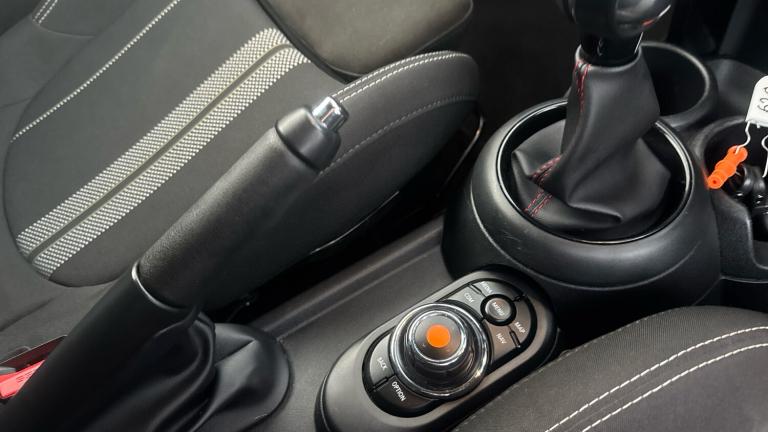 2019 MINI Hatch 2.0 Cooper S Sport II 3dr Petrol Hatchback Hatchback Petrol Manual