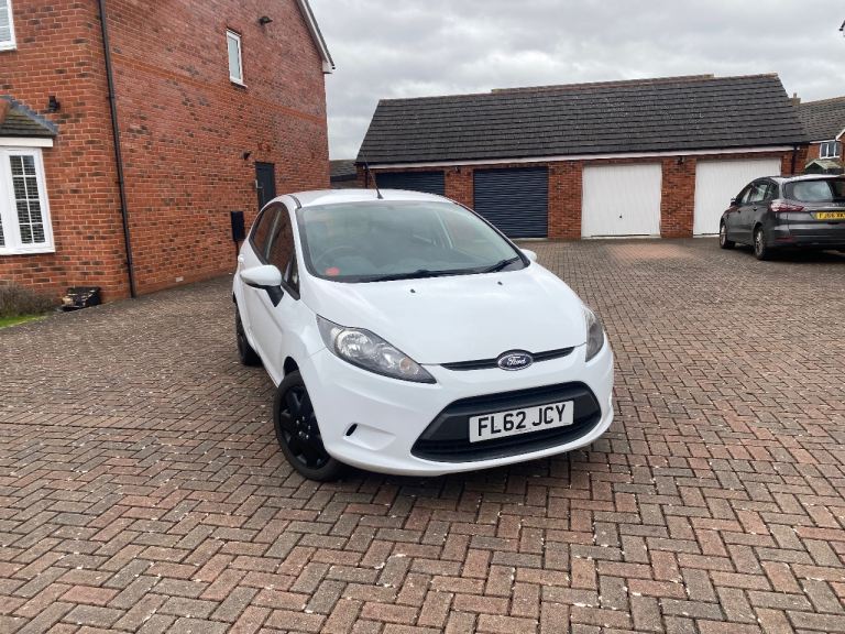 Ford, FIESTA, Hatchback, 2012, Manual, 1242 (cc), 5 doors
