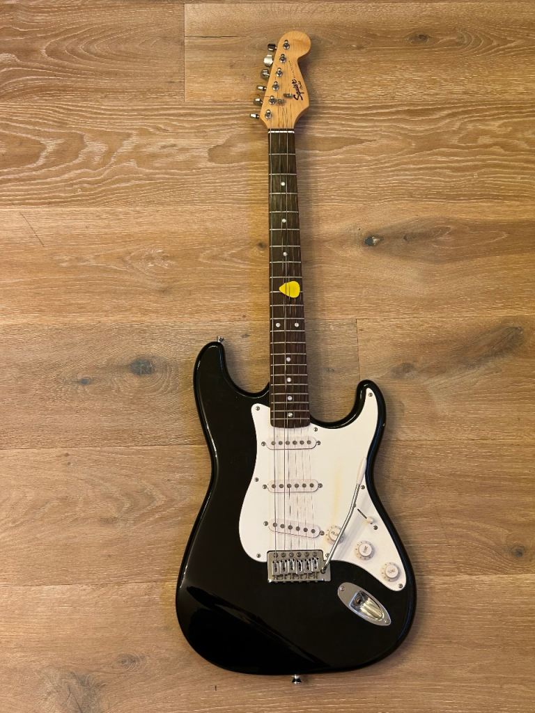 Fender Stratocaster Electric Guitar with Vibrato Arm