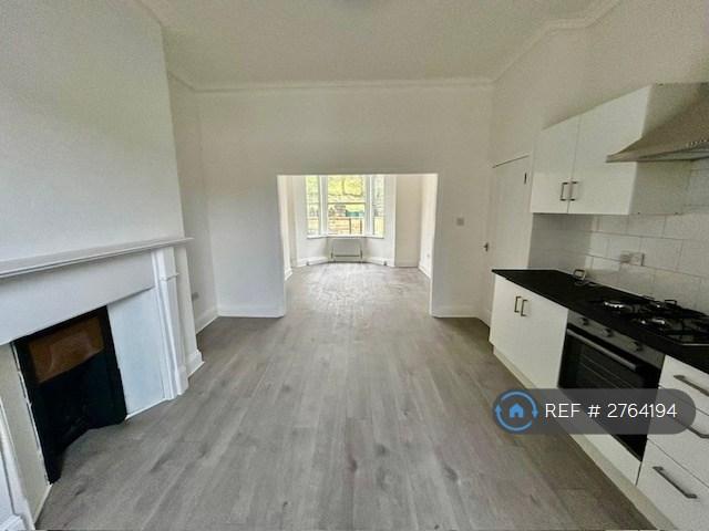4 bedroom house in Skipton Road, Keighley, BD20 (4 bed) (#2764194)