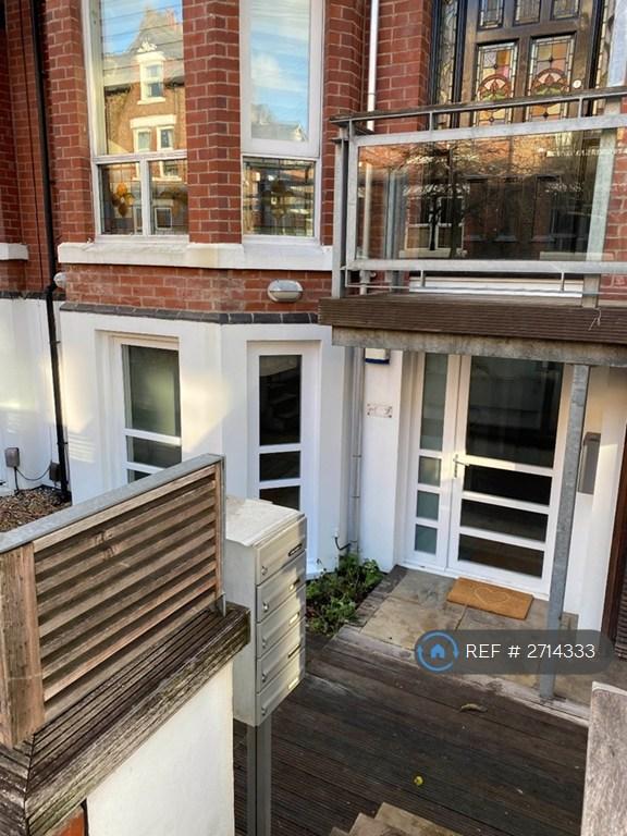 2 bedroom flat in Cranbourne Terrace, Manchester, M21 (2 bed) (#2714333)
