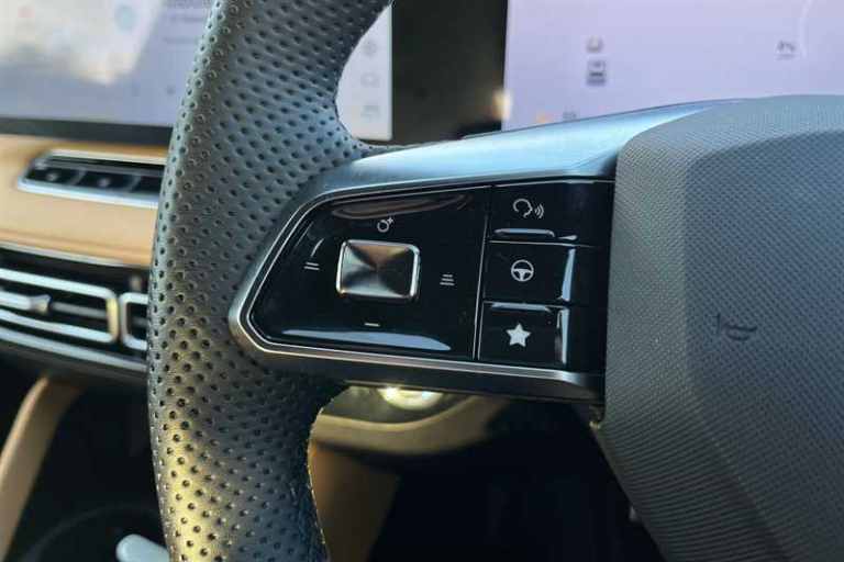 2025 MG MG HS 1.5 T-GDI 24.7kWh Trophy SUV 5dr Petrol Plug-in Hybrid Auto Euro 6 (s/s) (2 SUV Hyb...