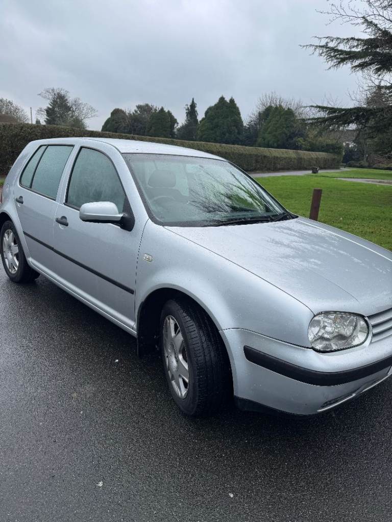 Superb VW Golf, 1.6 SE Automatic 2002, 5 doors. Service History. MOT Jan 2027. Must be seen