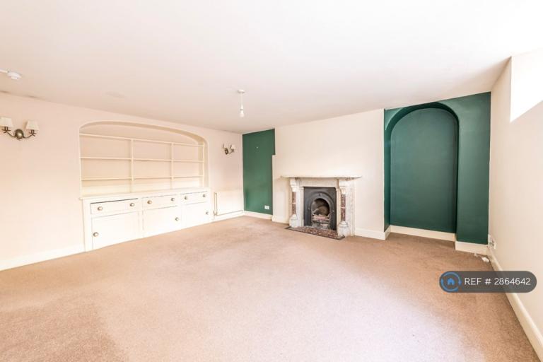 2 bedroom flat in Caledonia Place, Bristol, BS8 (2 bed) (#2864642)