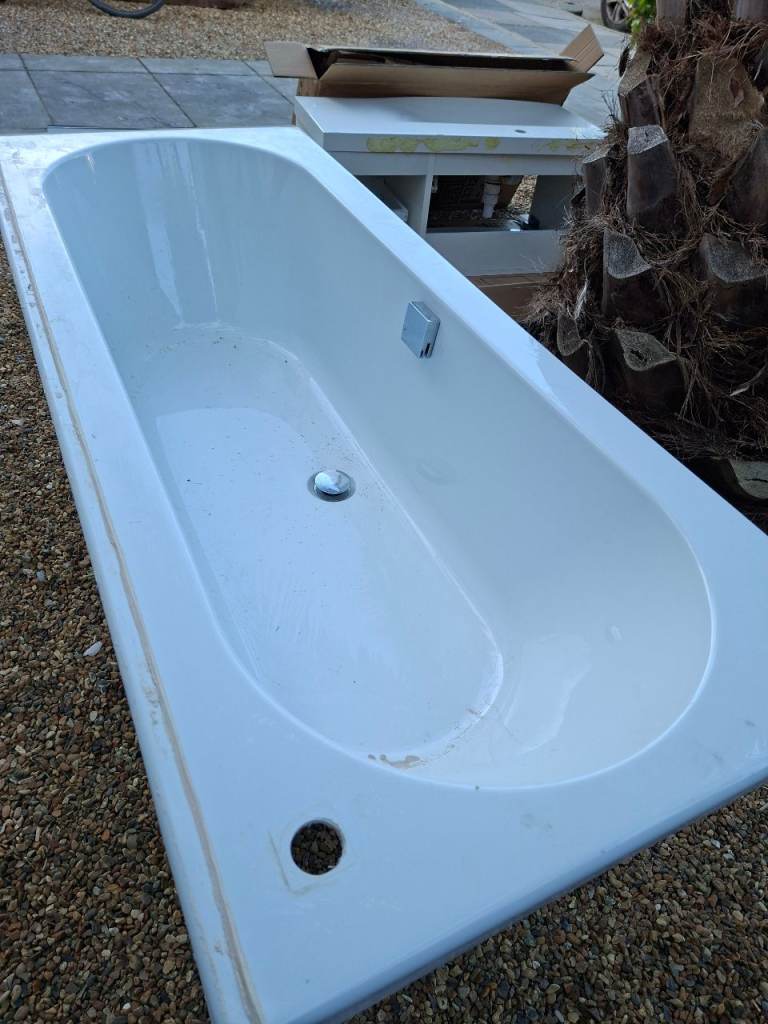 White Acrylic Double Ended Bath Tub