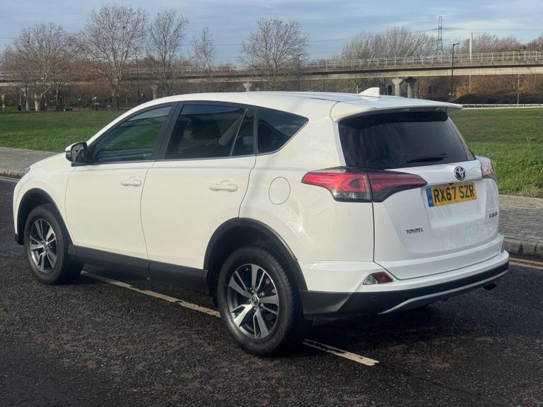 2017 Toyota RAV4 2.0 D-4D Business Edition TSS 5dr 2WD ESTATE DIESEL Manual