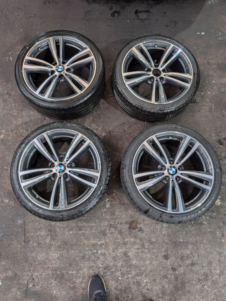 Genuine BMW 3/4 Series 442M 19" inch alloy wheel with Orbit Grey & Diamond turned finish