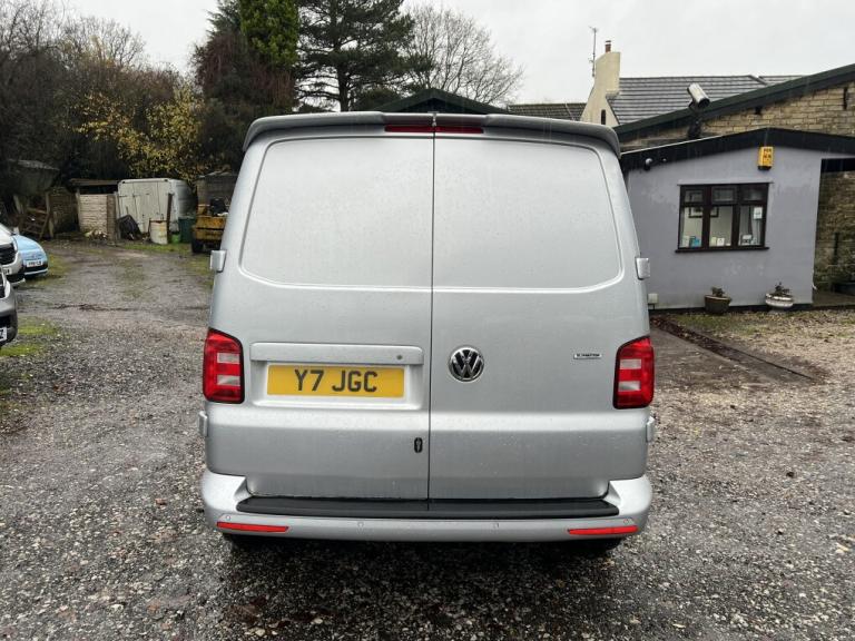 2015 Volkswagen Transporter T28 Trendline TDI BlueMotion Technology Panel van Diesel Manual