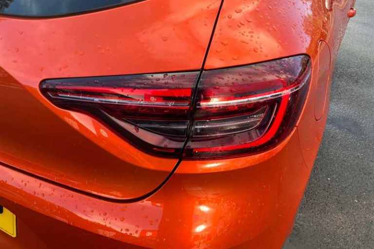 2020 Renault Clio 1.0 SCe 75 Play 5dr HATCHBACK PETROL Manual