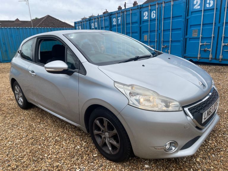 Peugeot, 208, Hatchback, 2013, Manual, 1199 (cc), 3 doors