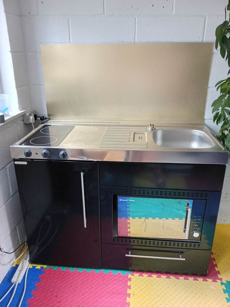 Compact All-in-One Kitchen Unit with Sink & Hob